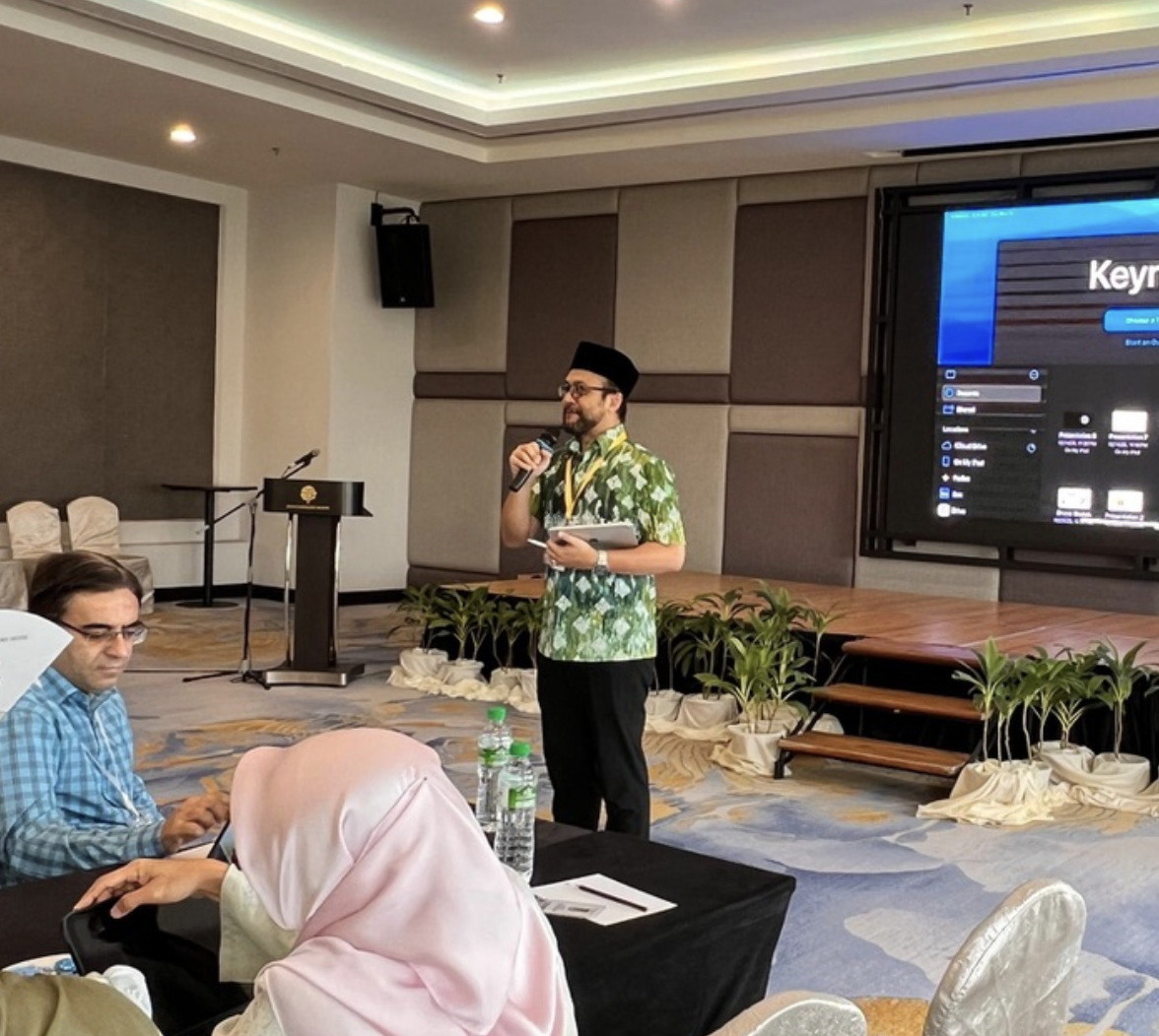 Presenting during a training and facilitation workshop
